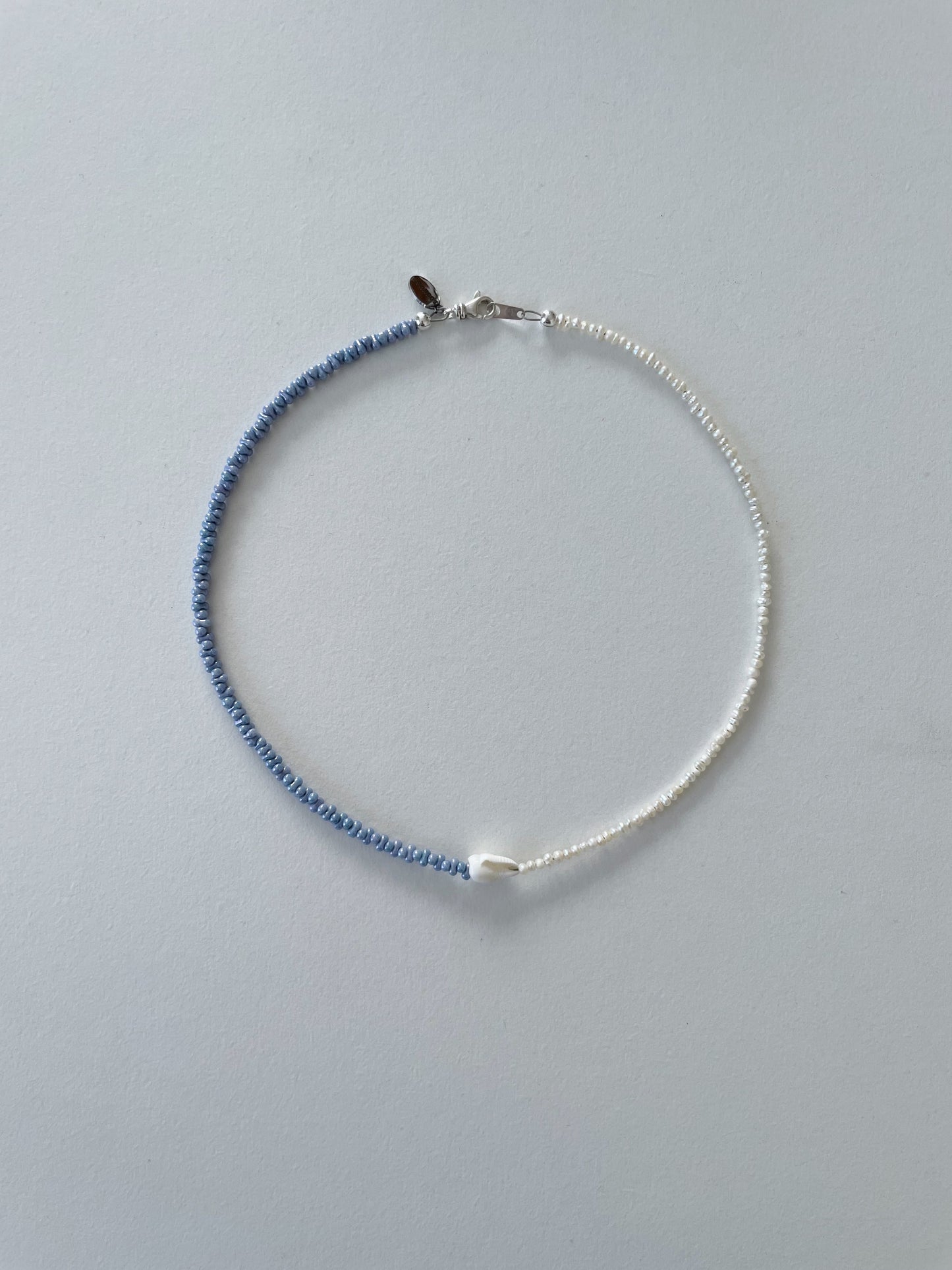 Baby blue eyes choker