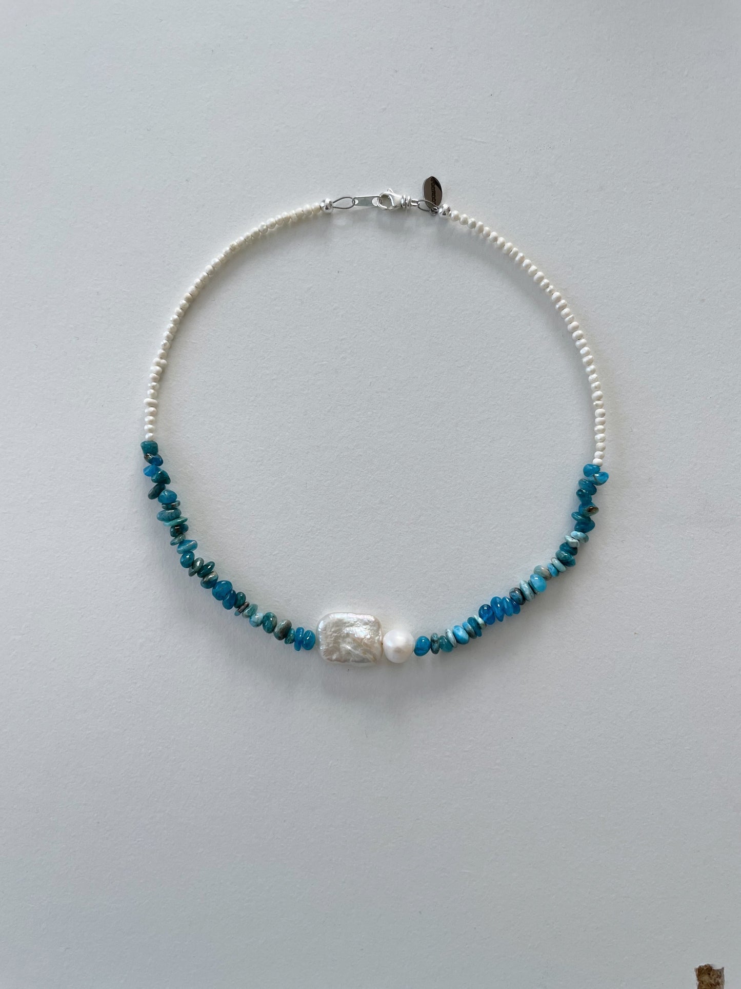 horizon blue choker