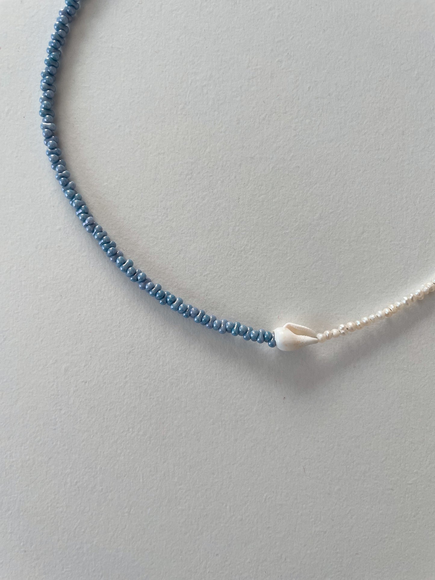 Baby blue eyes choker